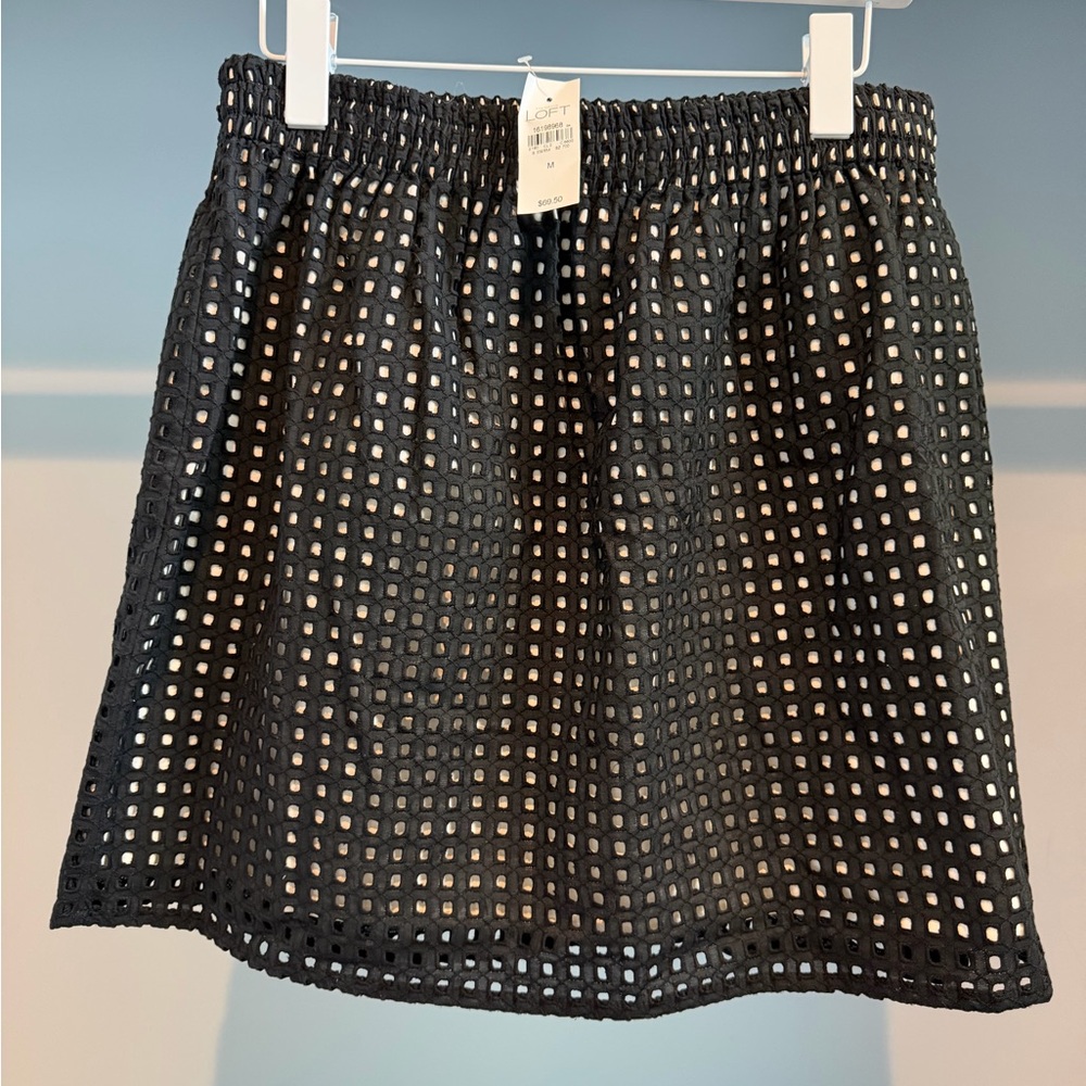 NWT LOFT Black Eyelet A-Line skirt. Sz medium. Gorgeous! Black/ivory.